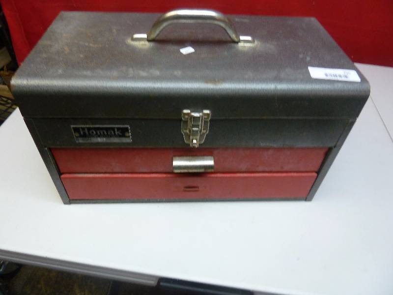 lot 705 image: Tool Lot