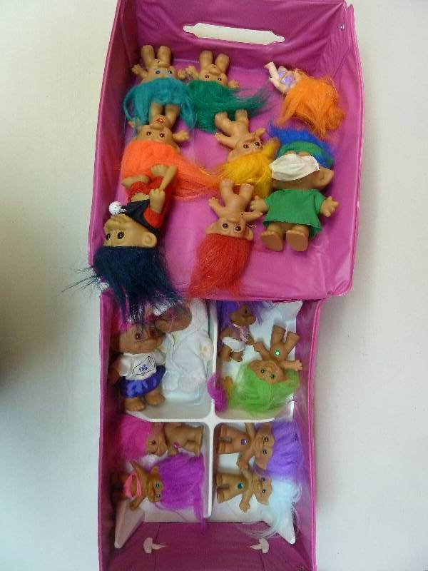 lot 717 image: Vintage Treasure Trolls