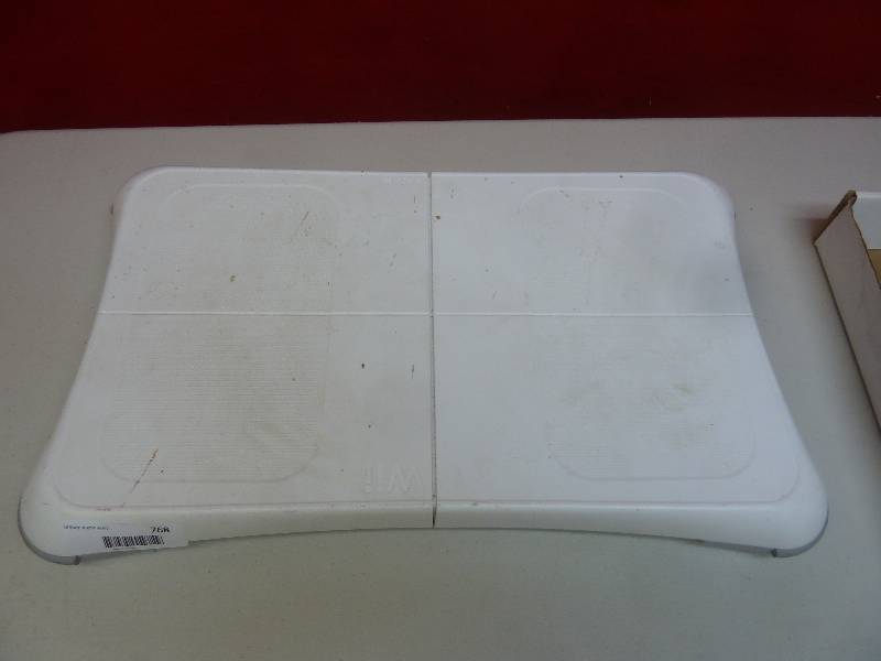 lot 768 image: Wii Balance Board