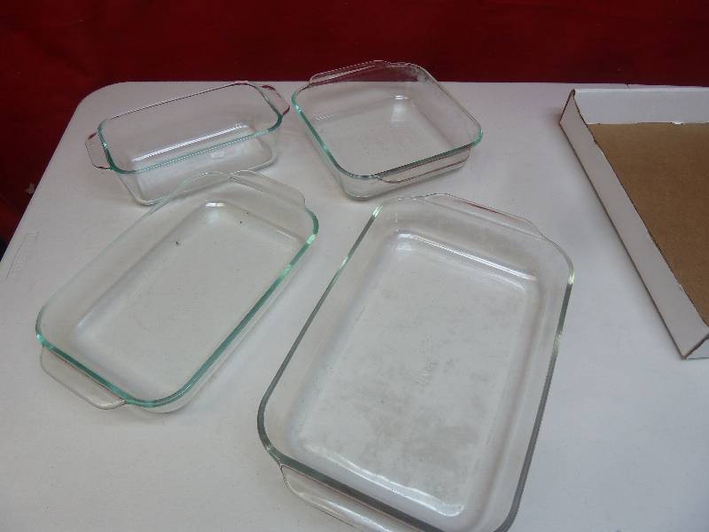 lot 775 image: Pyrex Lot