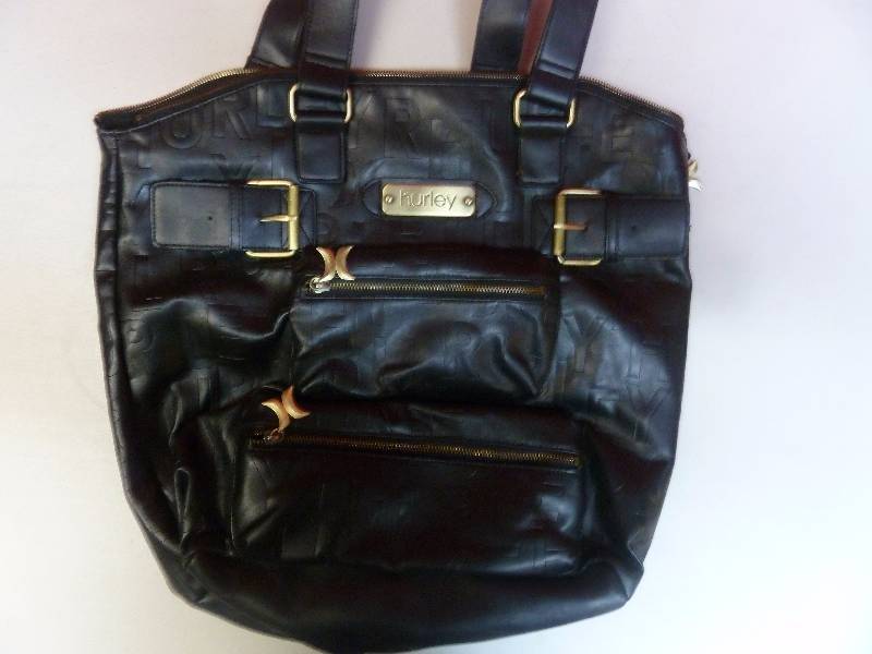 lot 780 image: Hurley Purse