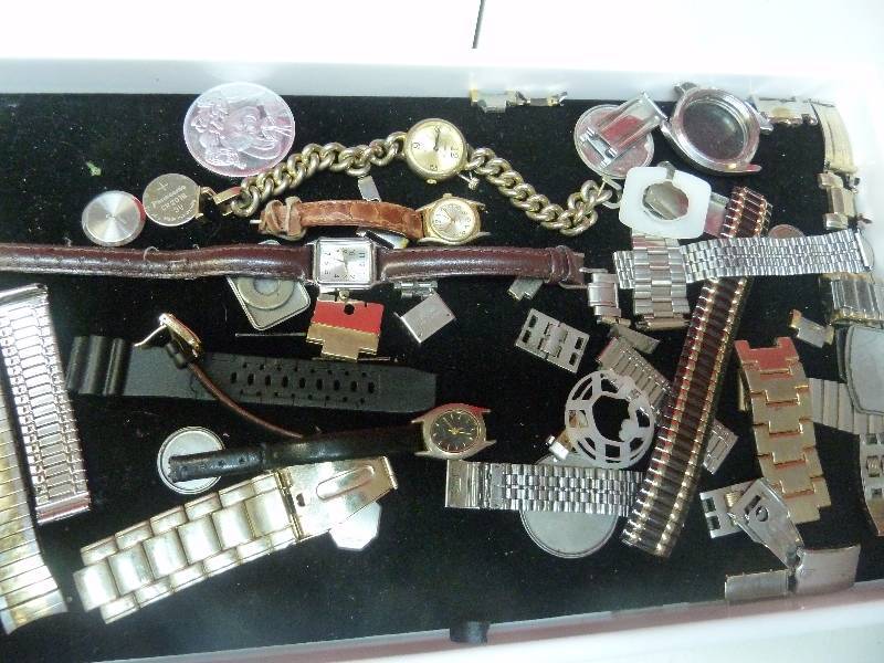 lot 781 image: Watch Lot