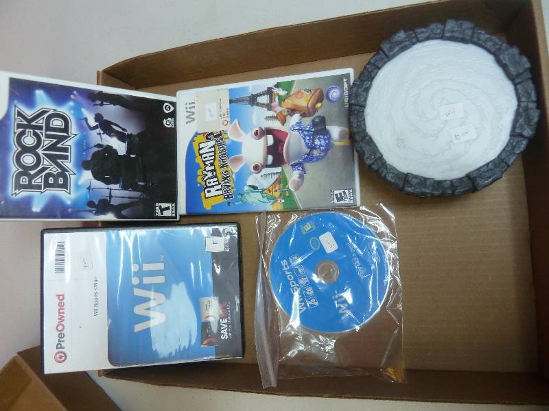 lot 788 image: Wii Game Lot