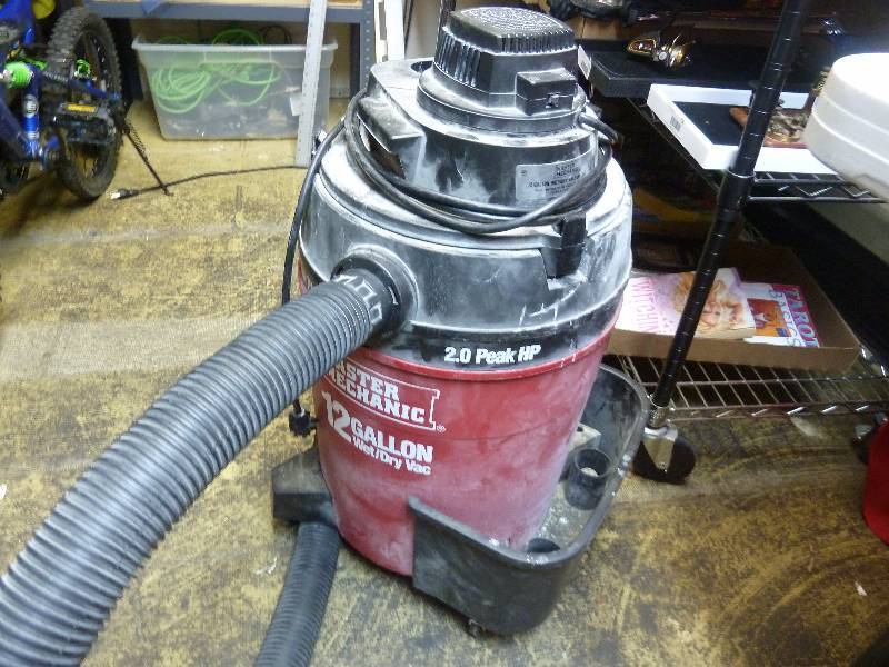 lot 796 image: Master Mechanic Shop Vac