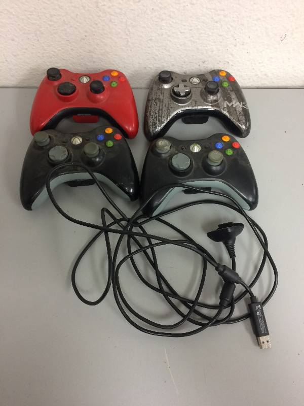 lot 37 image: Assorted Xbox Controllers