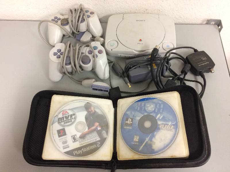 lot 38 image: Sony PS One System