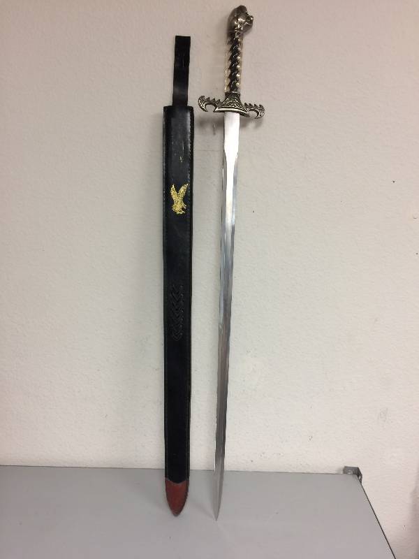 lot 40 image: Sword