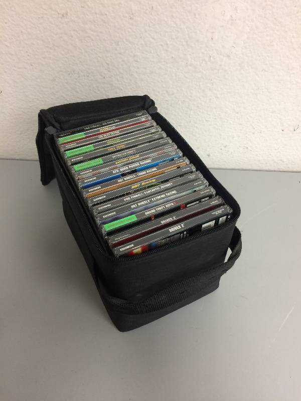 lot 46 image: Assorted Computer Games