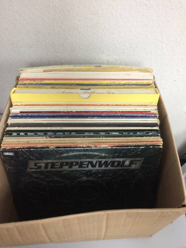 lot 51 image: Assorted Vinyl Records