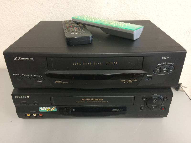 lot 56 image: VHS Players