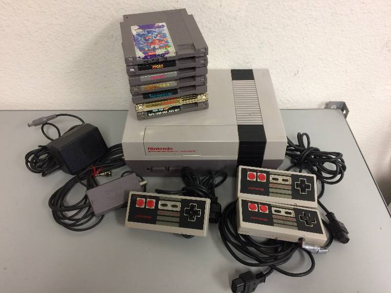 lot 9 image: Original Nintendo System