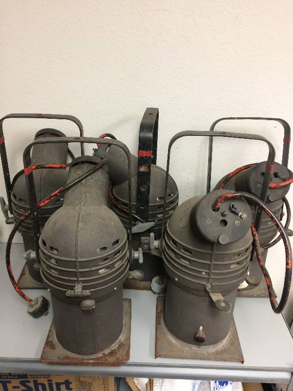 lot 26 image: Vintage Stage Lights