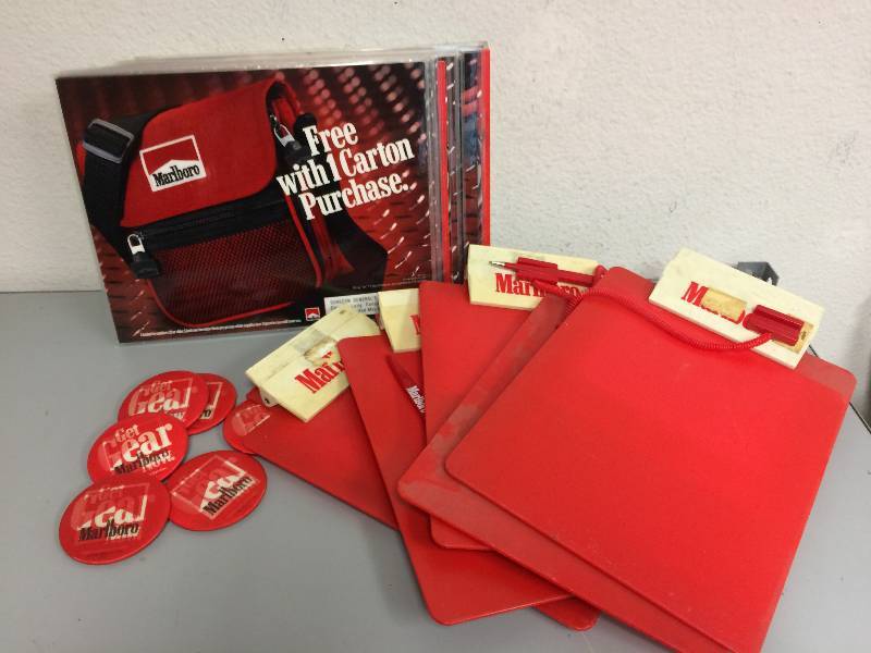 lot 27 image: Assorted Marlboro Collectibles