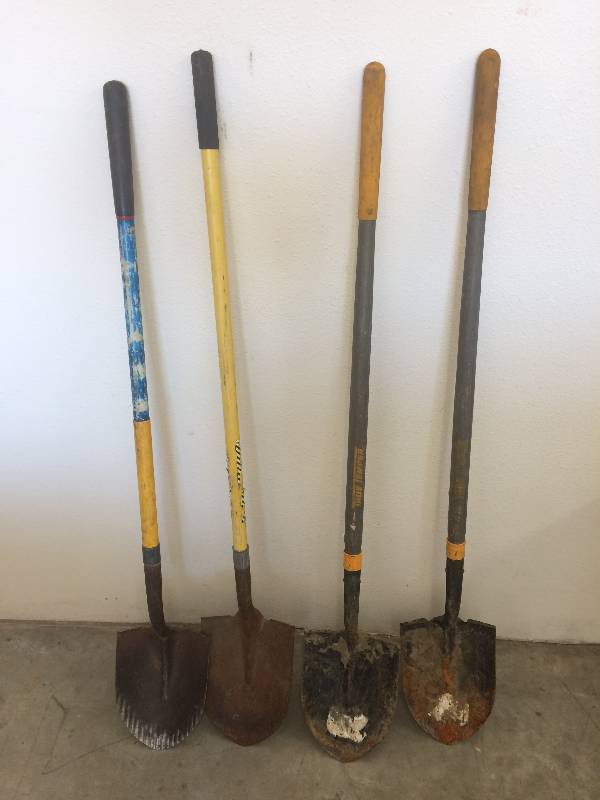lot 5 image: Shovels