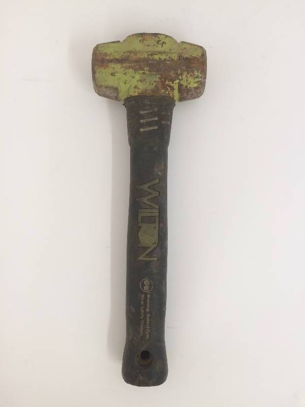 lot 13 image: Sledge Hammer