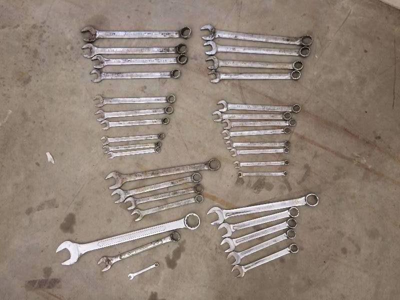 lot 18 image: Wrench Sets