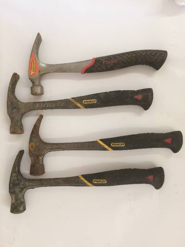 lot 19 image: Claw Hammers