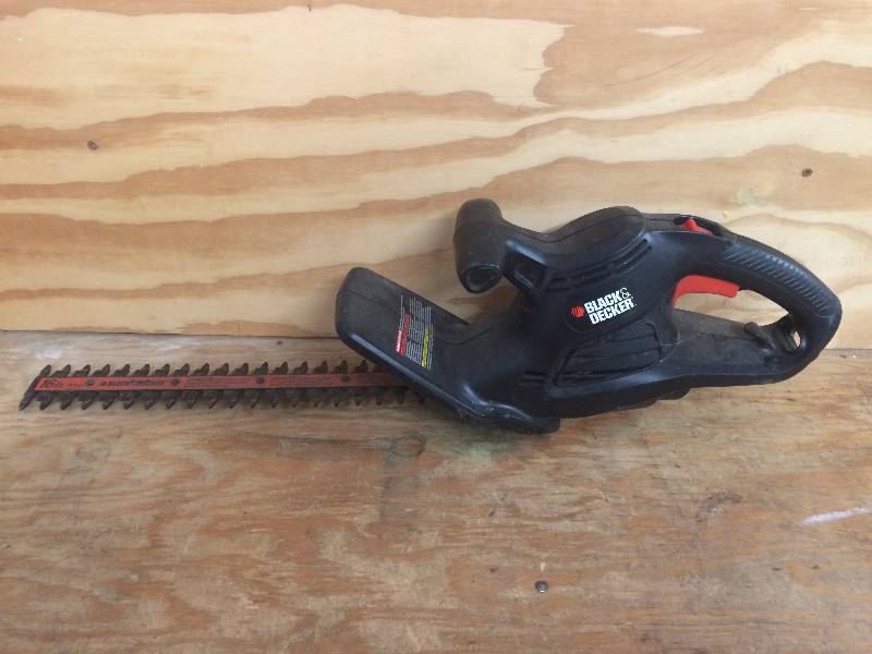 lot 23 image: Hedge Trimmer
