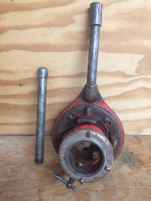 lot 64 image: Ridgid Pipe Threader