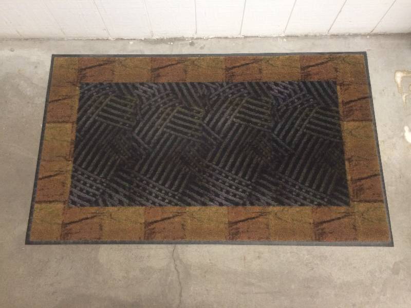 lot 66 image: Entrance Door Mat