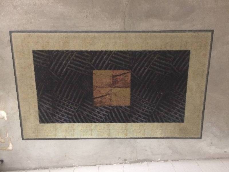 lot 70 image: Entrance Door Mat
