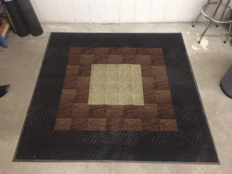 lot 71 image: Entrance Door Mat