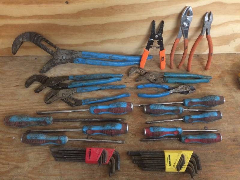 lot 74 image: Hand Tools