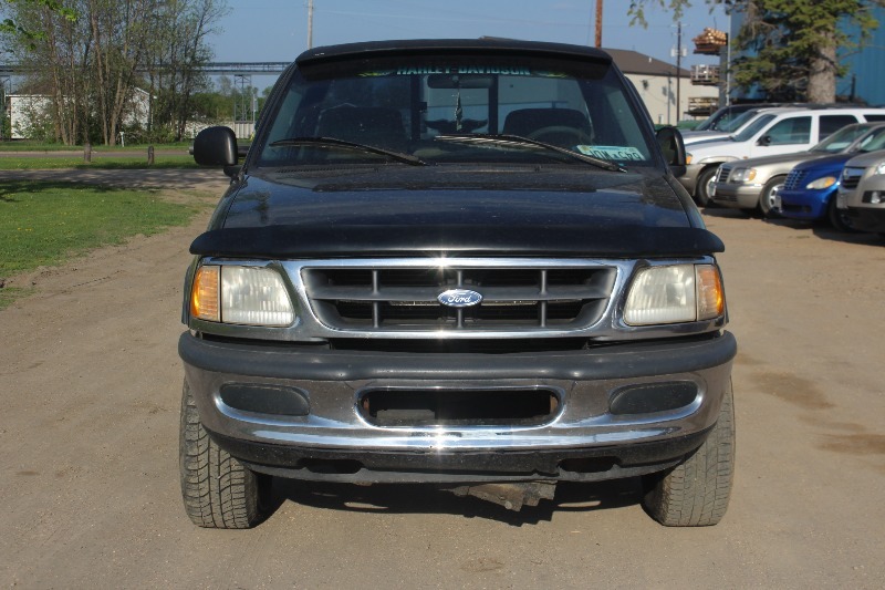 lot 1506 image: 1997 Ford F150 Step Side 4x4