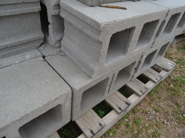 pallet-of-8-x-16-x-8-concrete-block-k-c-auctions-jordan