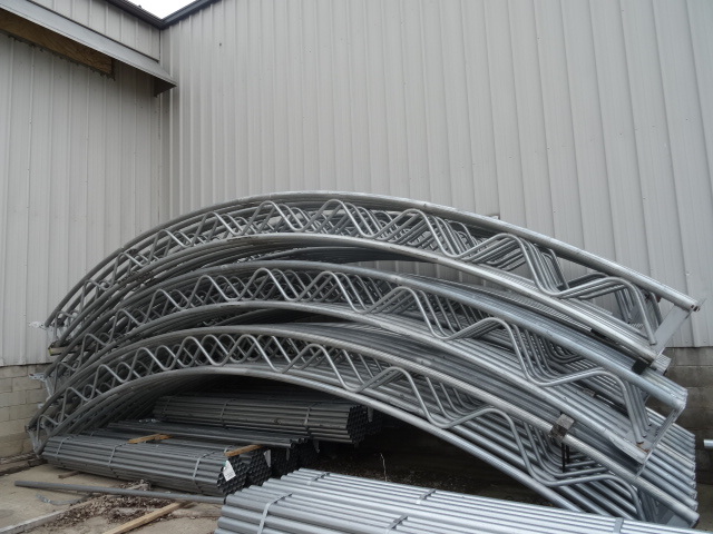 lot 1 image: 5 Galvanized arches for fabric hoop...