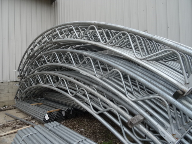lot 2 image: 4 galvanized arches for fabric hoop...