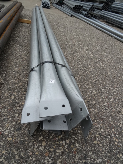 lot 32 image: 4 galvanized pipe with flattened e...