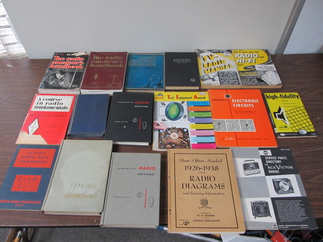 lot 32 image: Large Lot of Vintage Radio Books & Guides