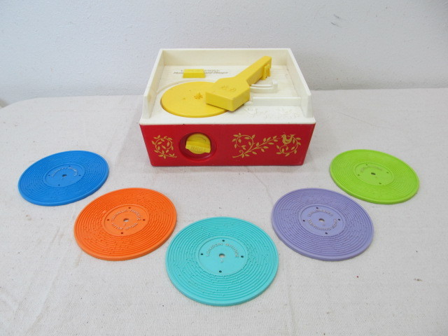 lot 46 image: Working Vintage Fisher Price Record Player
