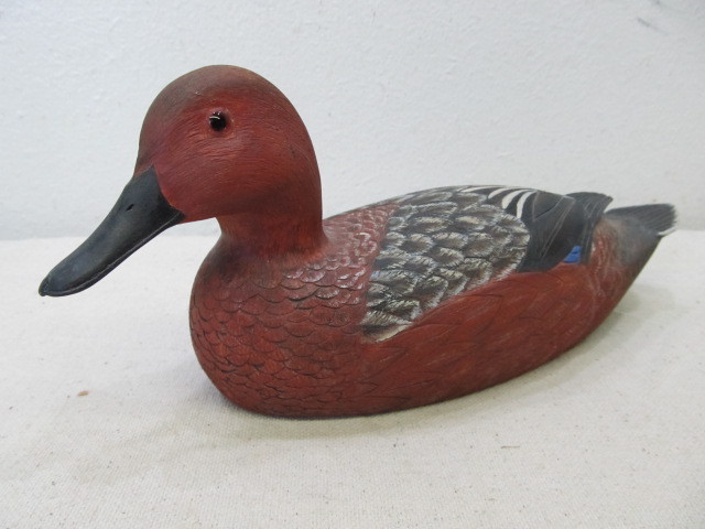 lot 17 image: Carved Painted & Signed Cinnamon Teal Decoy