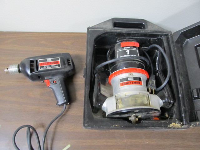 lot 56 image: Working Craftsman Power Drill & Router