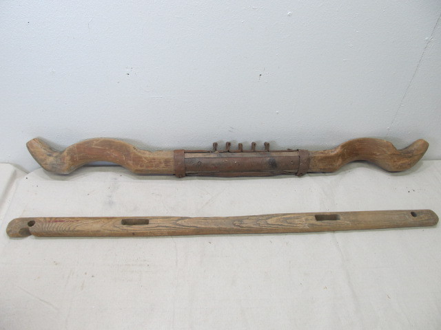 lot 65 image: Antique 19th Century Oxen Yoke wAttachment