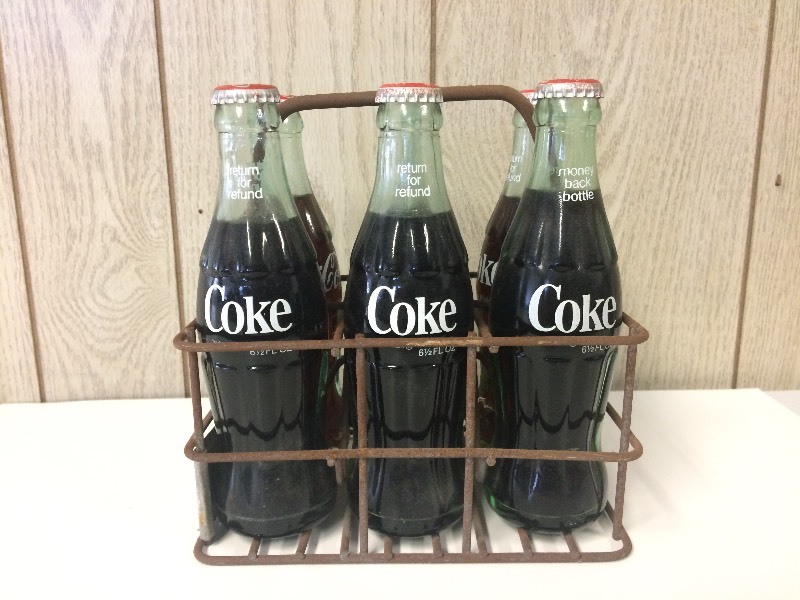 lot 6 image: Vintage Wire Coca-Cola HolderCarrier & Bottles
