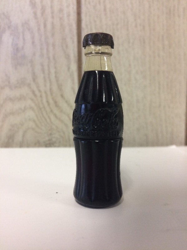 lot 15 image: Vintage Coca-Cola Lighter