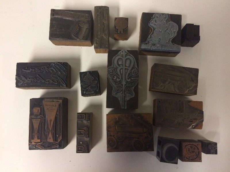 lot 21 image: 16 Printers Blocks