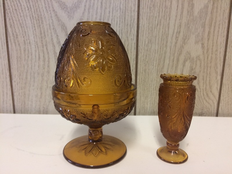 lot 37 image: Vintage Amber Glass Mini Vase & Tea LightCandle Holder