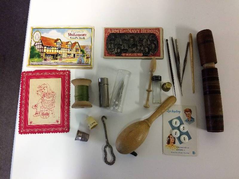 lot 71 image: Vintage Sewing Notions