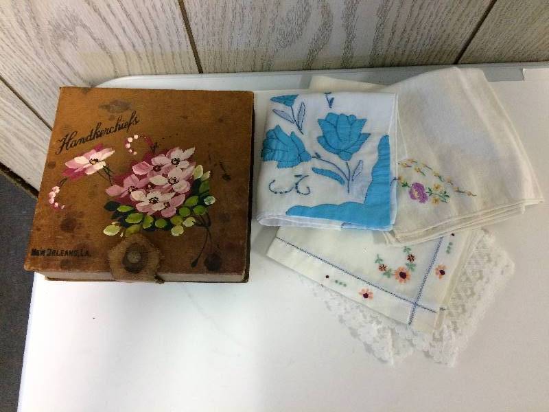 lot 75 image: Handkerchiefs Box & Handkerchiefs