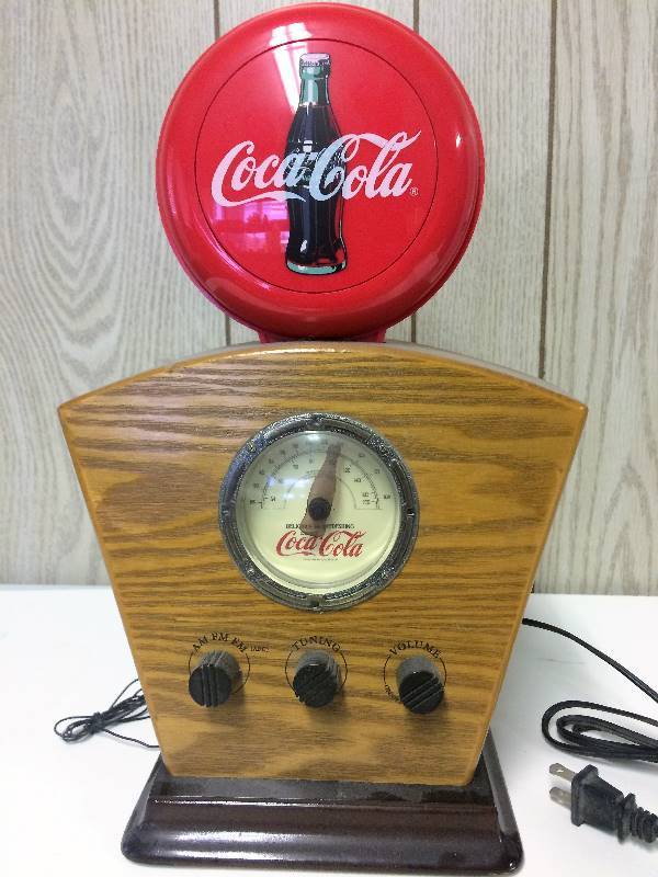 lot 87 image: NIB Coca Cola Radio