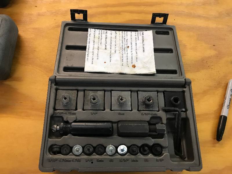 lot 16 image: Matco Master In Line Flaring Tool