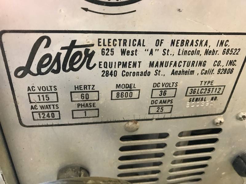 lot 133 image: 36v Golf Cart Charger