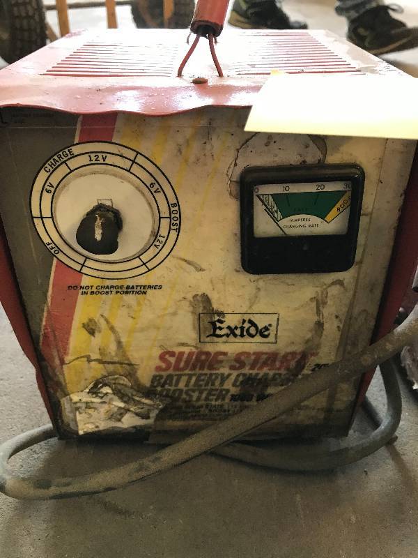 lot 134 image: Misc Battery Chargers