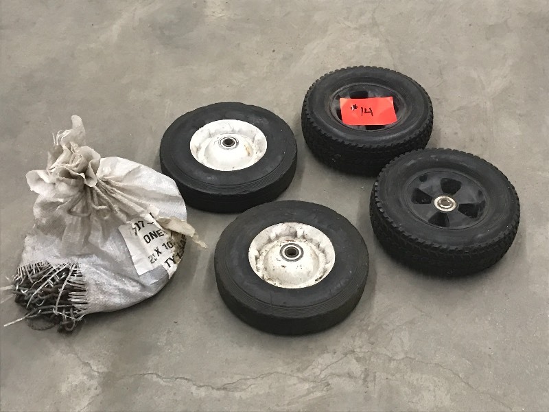 lot 14 image: (4) Wheels & Tire Chain Set