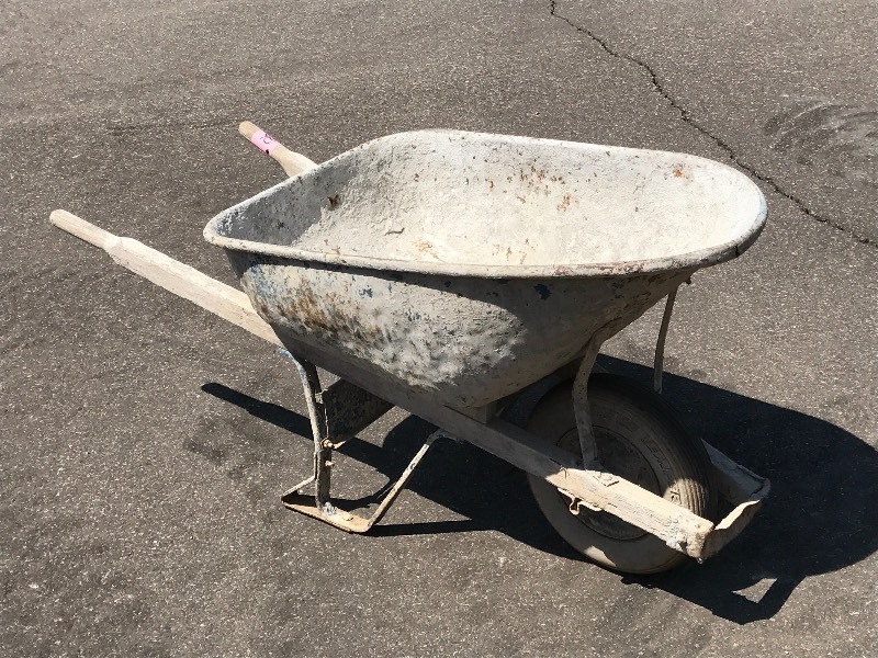lot 26 image: Steel Wheel Barrel