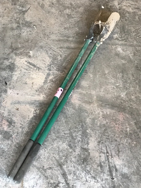 lot 30 image: Post Hole Digger With Fiberglass Ha...